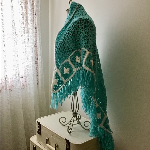 Hand Made Crochet Vintage Shawl Turquoise White - Picture 5 of 5